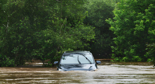 Dramma sul Trigno: la lotta contro il fango e la speranza appesa a un frammento metallico
